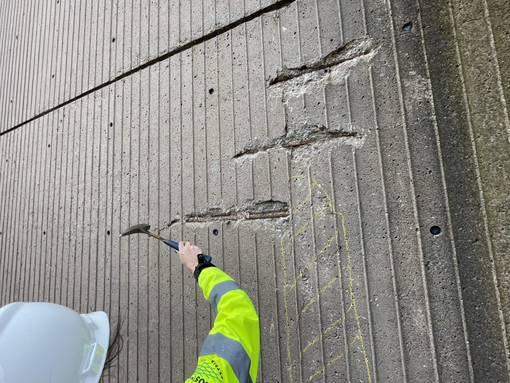 Lobna Youssef performing sounding work