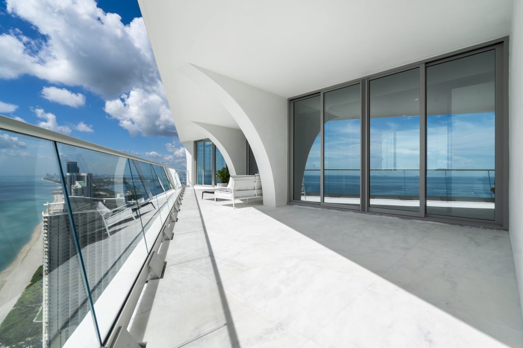 Understanding Water Resistance Limitations of Fenestrations Under Severe Windstorm Conditions